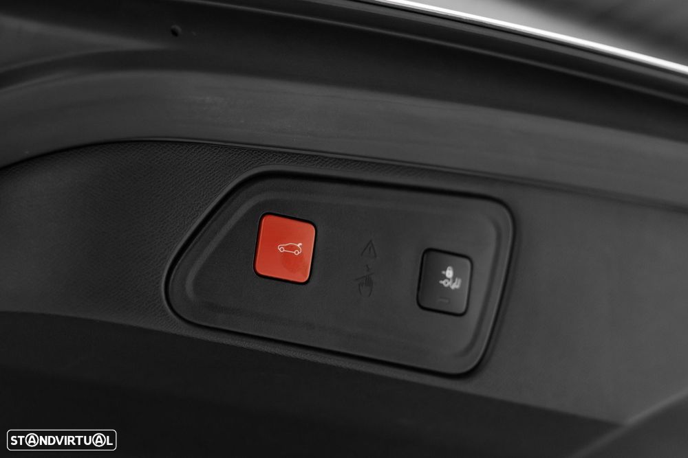 Peugeot 3008 1.6 Hybrid Allure Pack e-EAT8 - 36