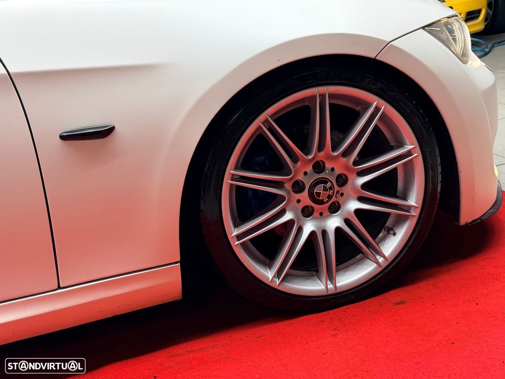 BMW 320 d Coupe - 11