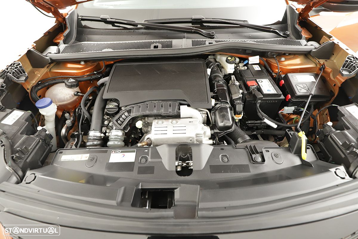 Peugeot 2008 1.2 PureTech Allure EAT8 - 23