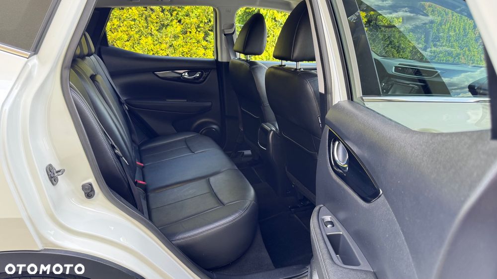 Nissan Qashqai 1.2 DIG-T Tekna - 24