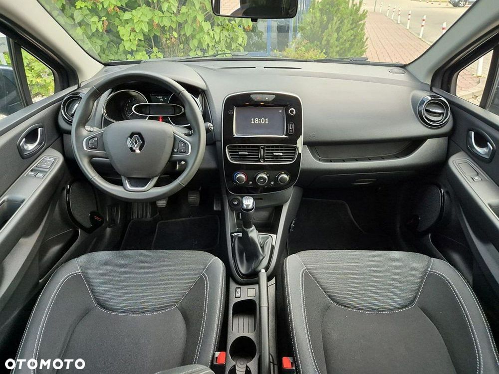 Renault Clio - 10