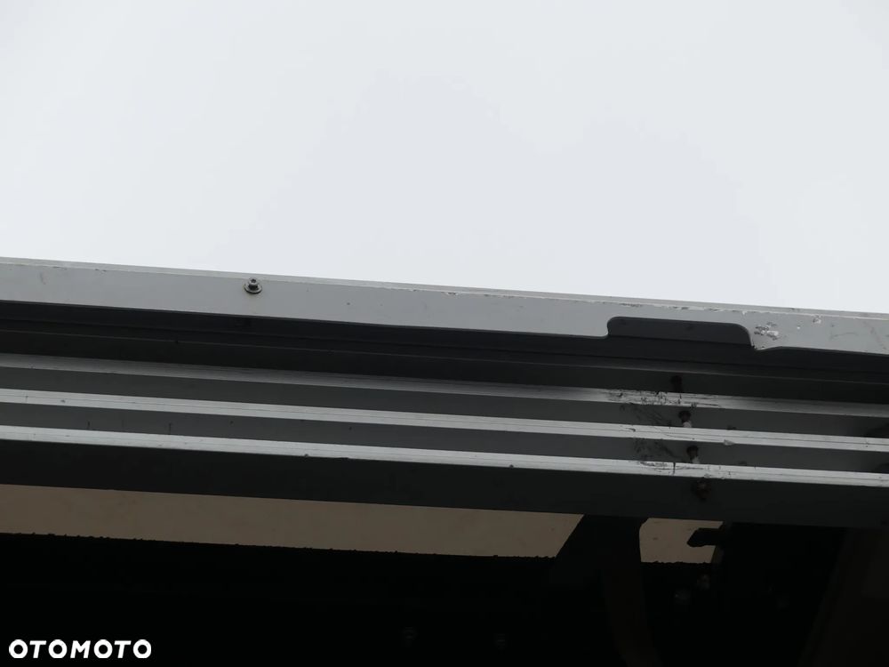 Kassbohrer MEGA / FIRANKA / OŚ PODNOSZONA / 3 SZTUKI / - 24