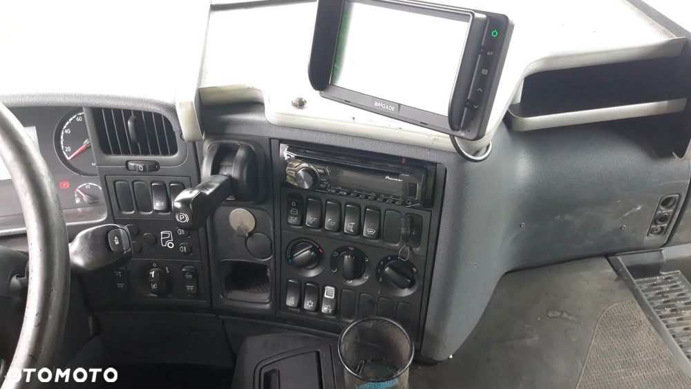Scania P 360 6x2 Śmieciarka - 8