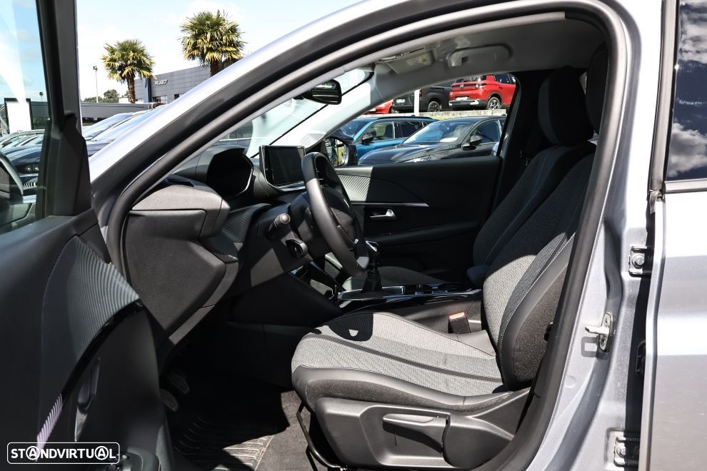 Peugeot 208 1.2 PureTech Allure - 15