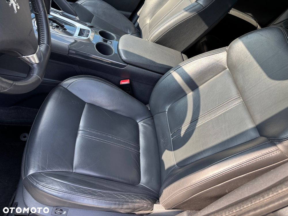 Peugeot 3008 HDi 160 Automatik Allure - 20