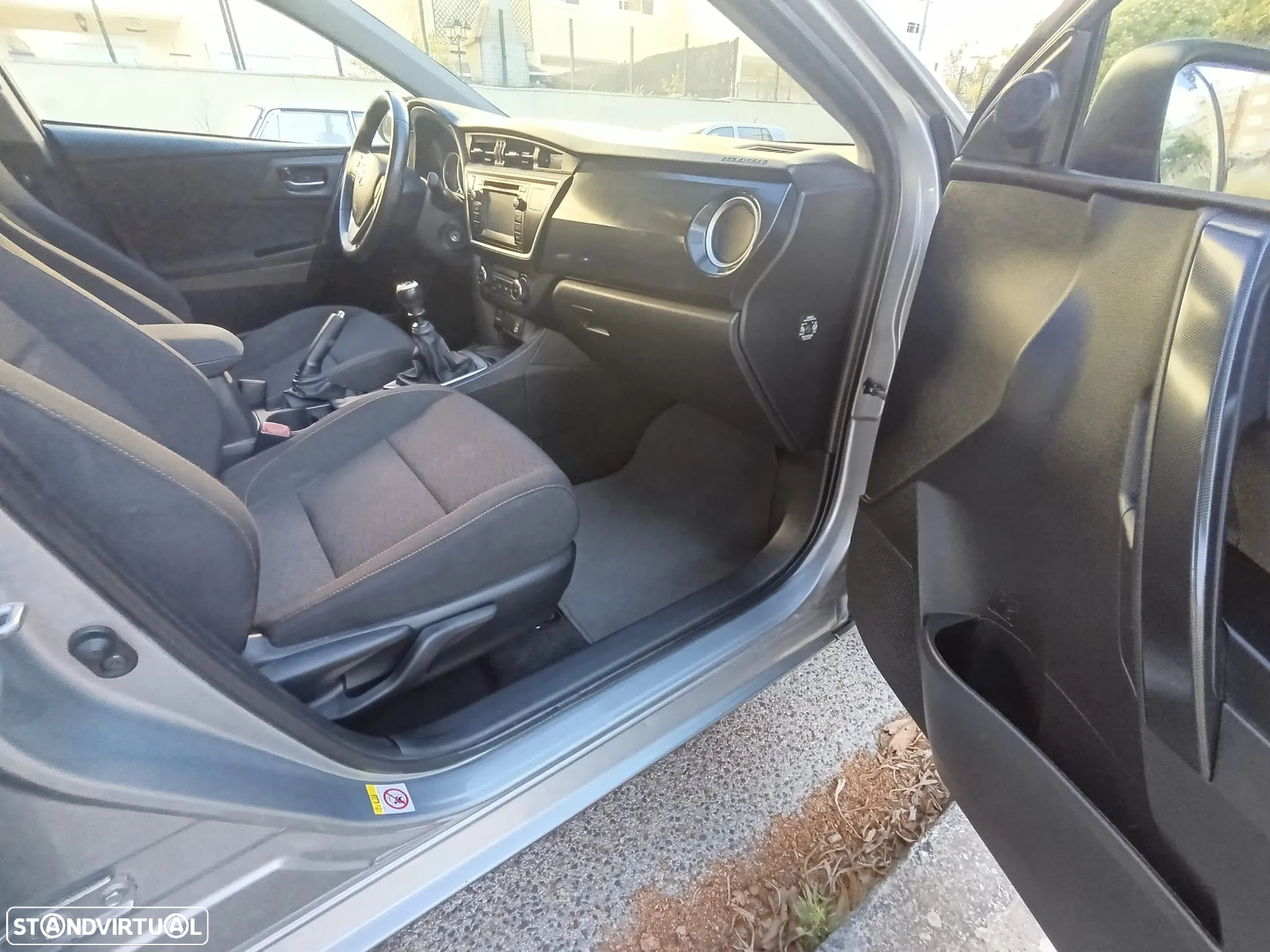 Toyota Auris Touring Sports 1.4 D-4D Com+P.Sport +Navi - 20