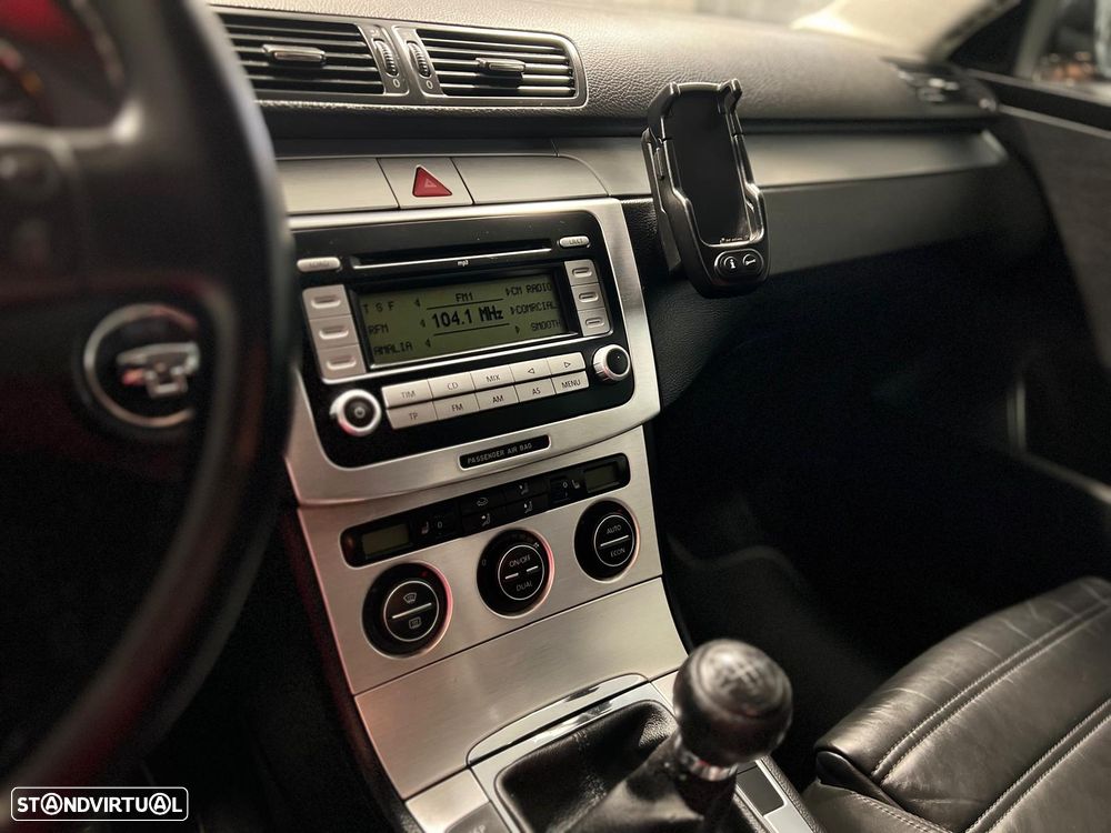 VW Passat Variant 2.0 TDi Sportline - 13