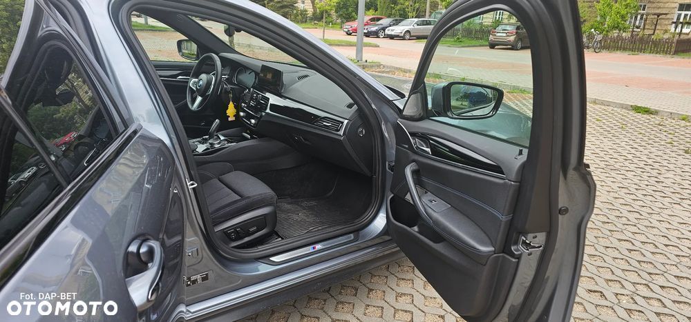 BMW Seria 5 530i xDrive M Sport sport - 14