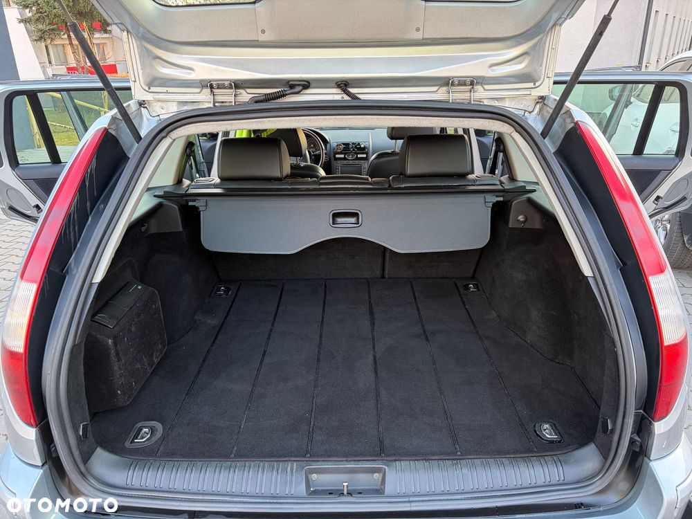 Ford Mondeo 2.0 TDCI Ghia - 10