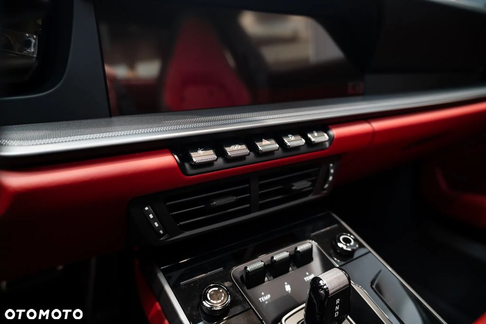 Porsche 911 Carrera - 12