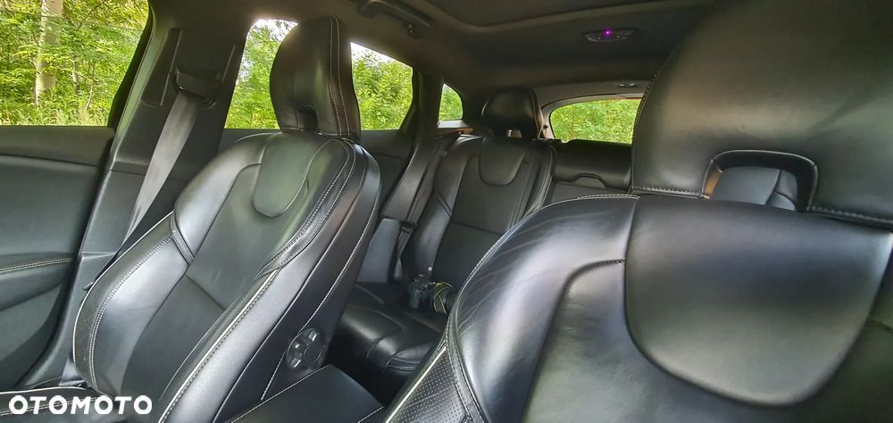 Volvo V40 D3 Geartronic RDesign - 25