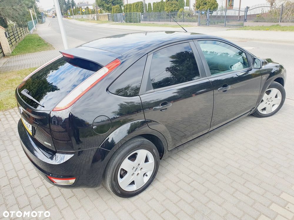 Ford Focus 1.8 Style - 25