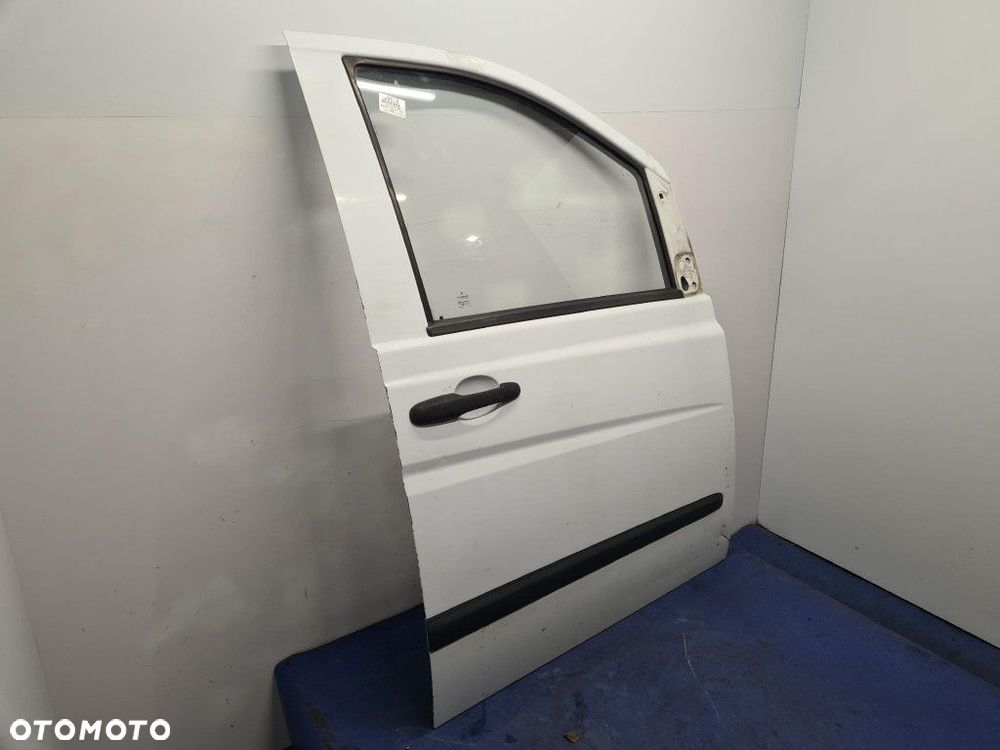 MERCEDES-BENZ VITO W639 DRZWI PRZÓD PRAWE - 4