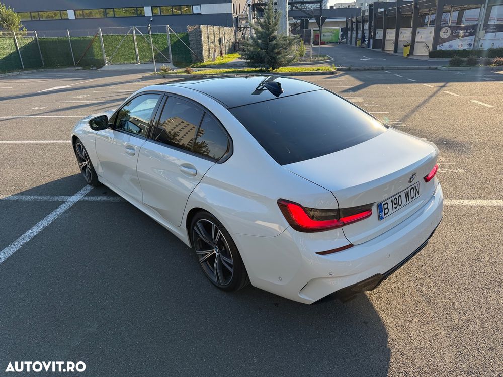 BMW Seria 3 330i AT M Sport - 12