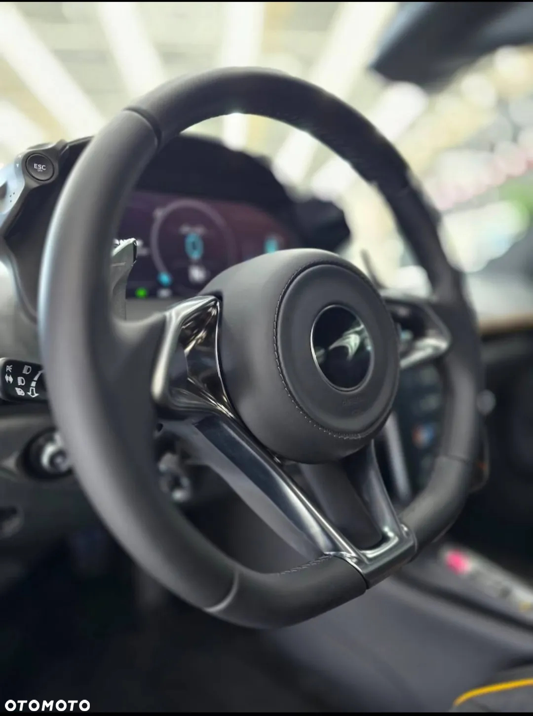 McLaren Artura - 8