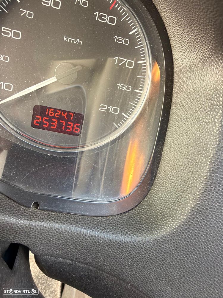 Peugeot 307 SW 1.6 HDi SE Navteq - 7