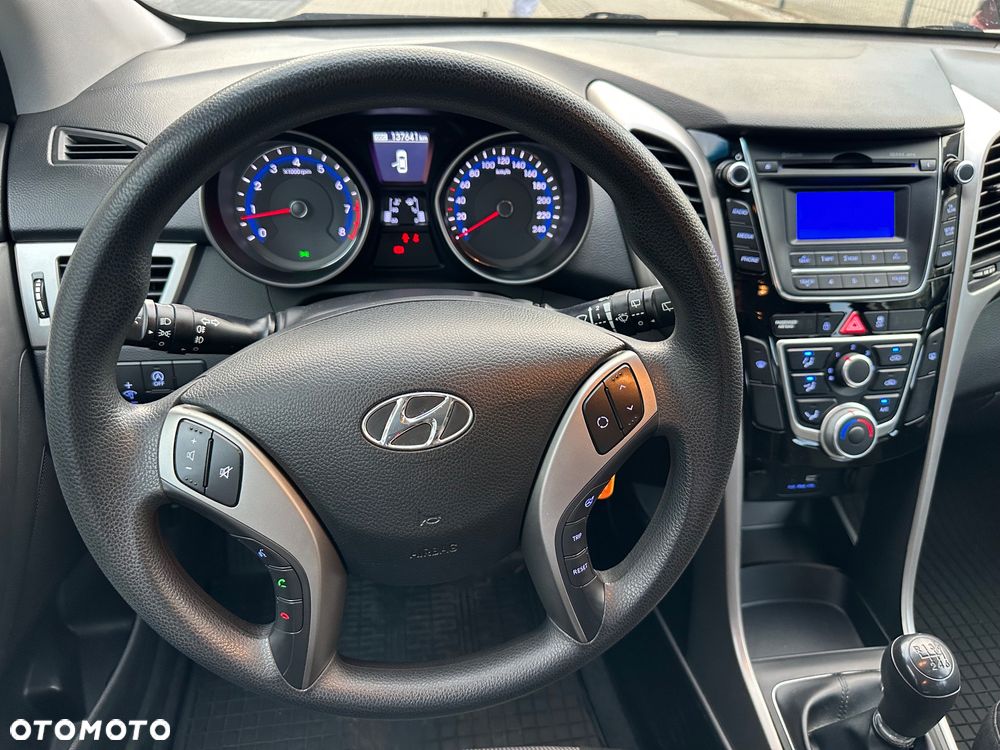Hyundai i30 1.6 GDI Classic + - 16