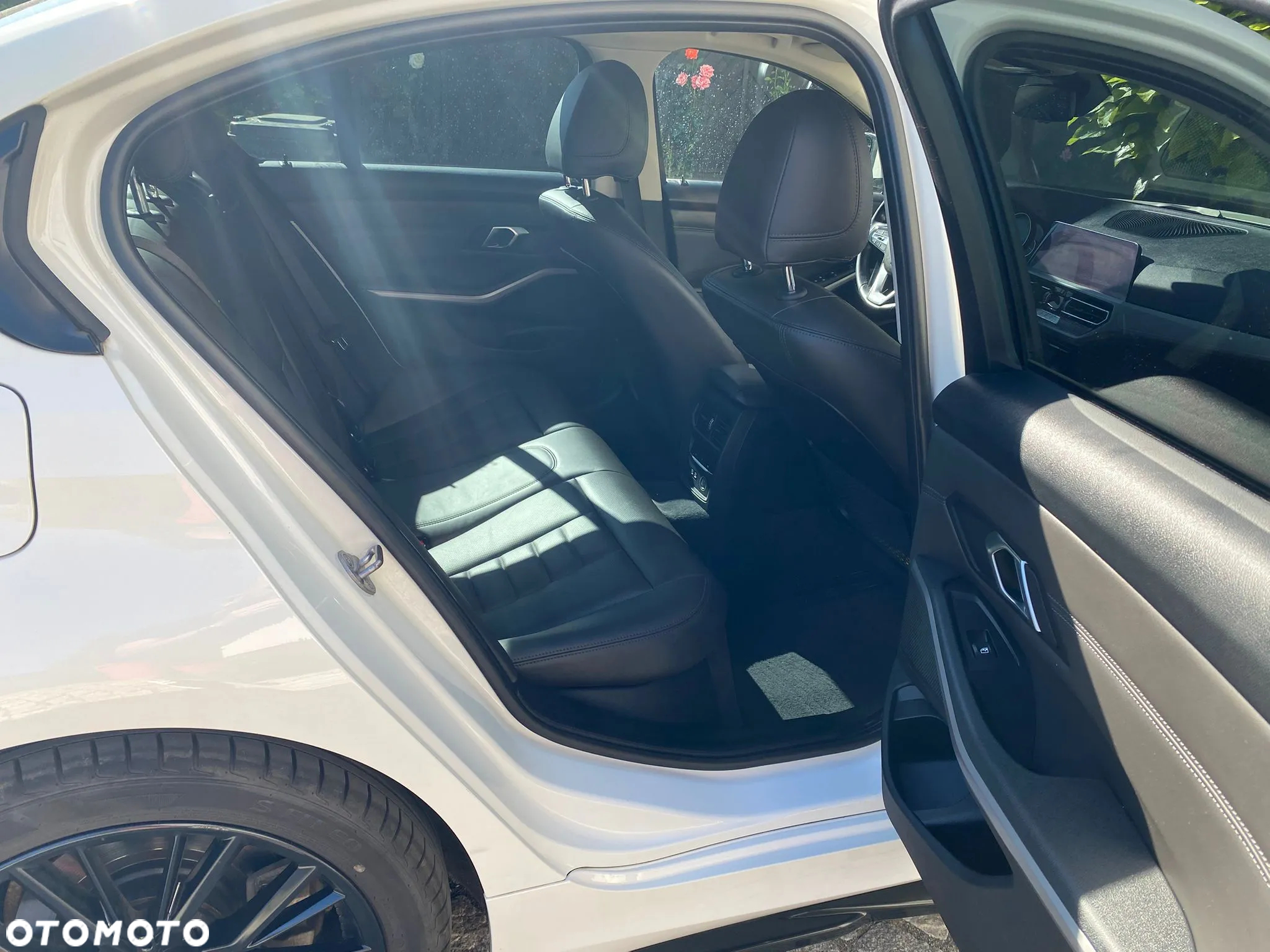 BMW Seria 3 318d Luxury Line - 13