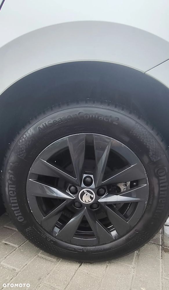 Skoda Fabia 1.0 TSI Selection DSG - 6