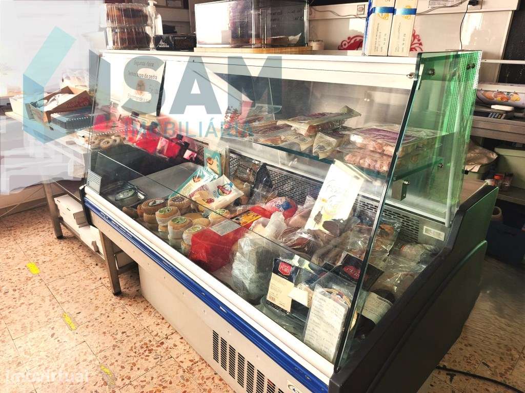 Mini Mercado em Zona Estratégica com Possibilidade de Novo Negócio - Grande imagem: 4/11