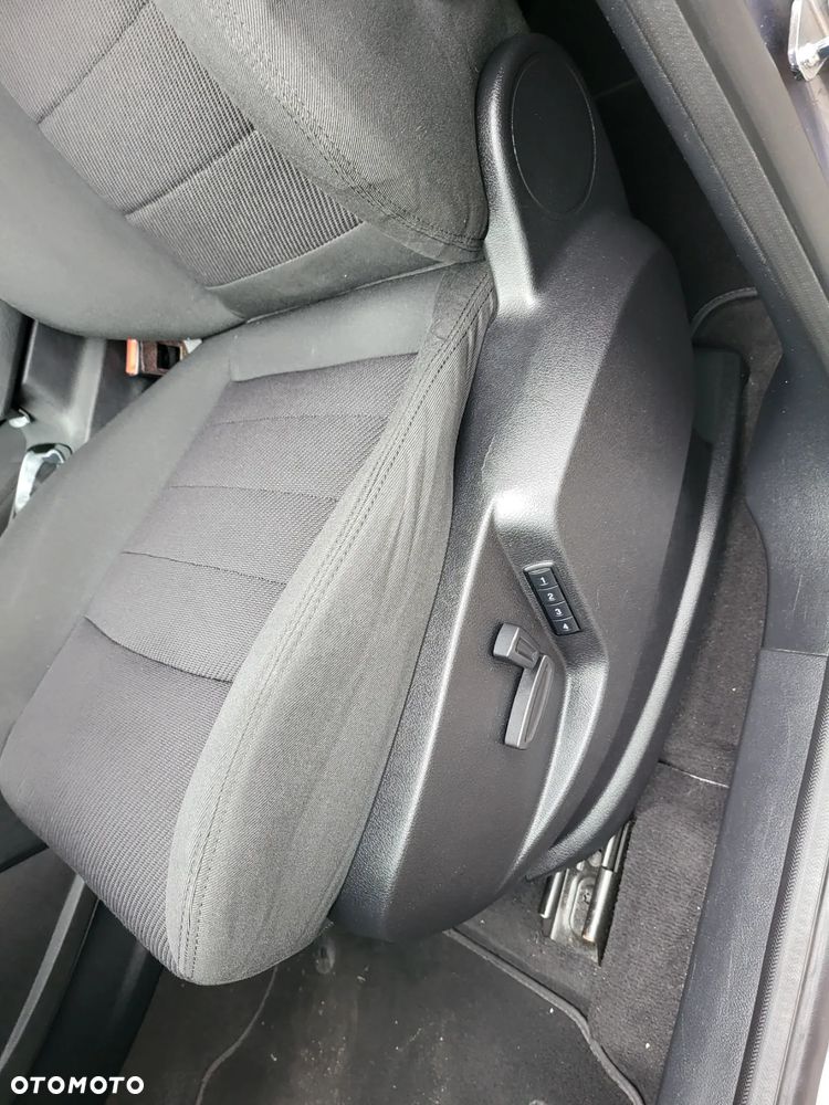 Ford Galaxy 2.0 TDCi Platinium X (Ghia) MPS6 - 23