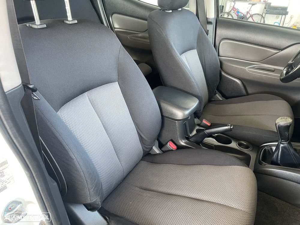 Mitsubishi L200 2.4 DI-D CD - 16