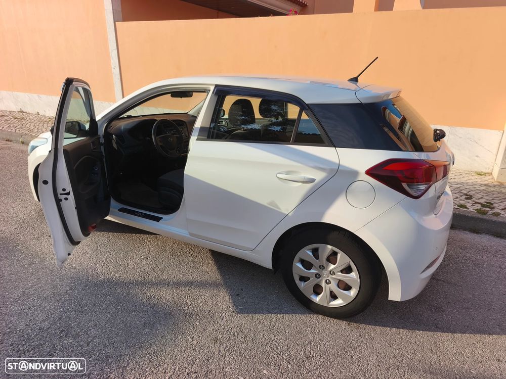 Hyundai i20 1.1 CRDi Access+Bluetooth - 13