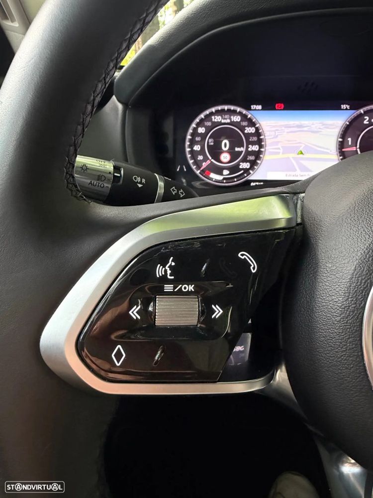 Jaguar XE 2.0 D R-Dynamic S - 22