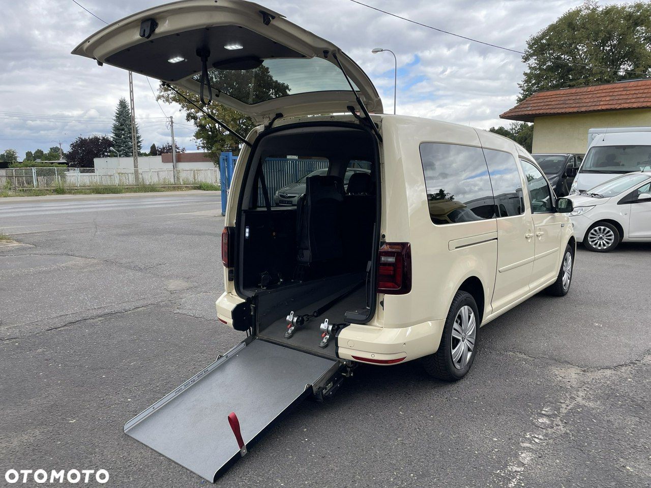 Volkswagen Caddy 2.0 TDI (5-Si.) DSG Highline - 1