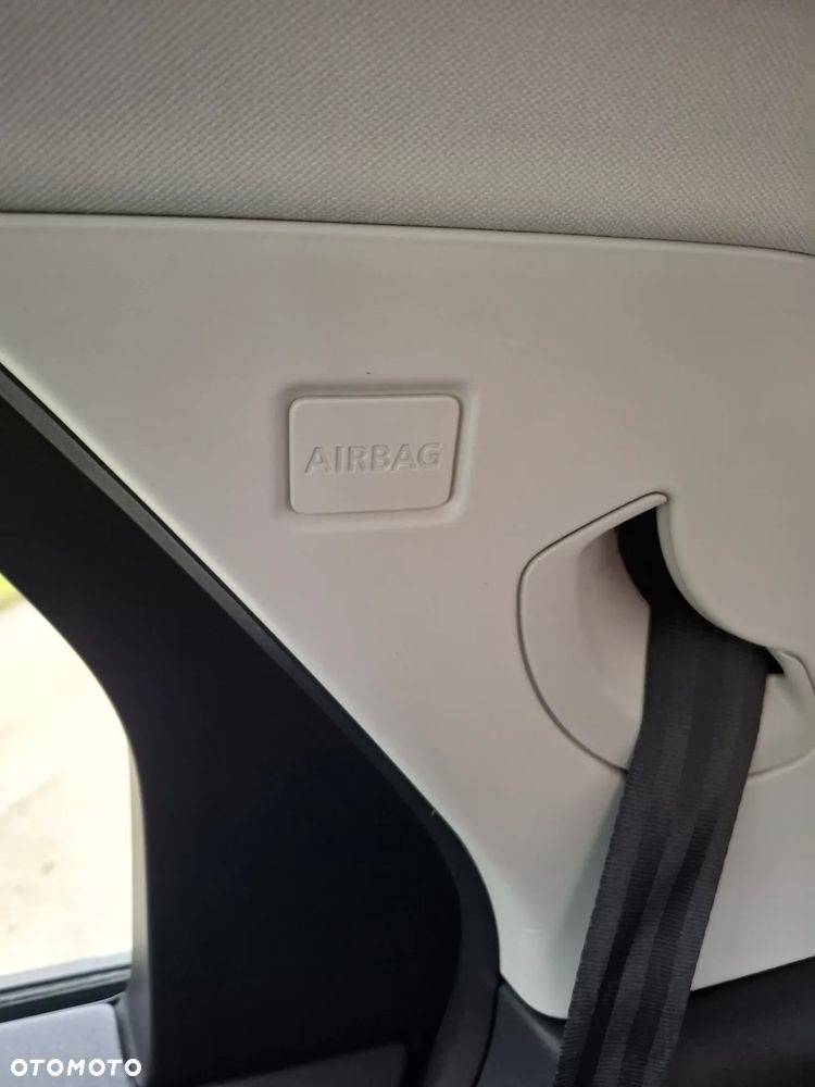 Land Rover Discovery Sport - 33