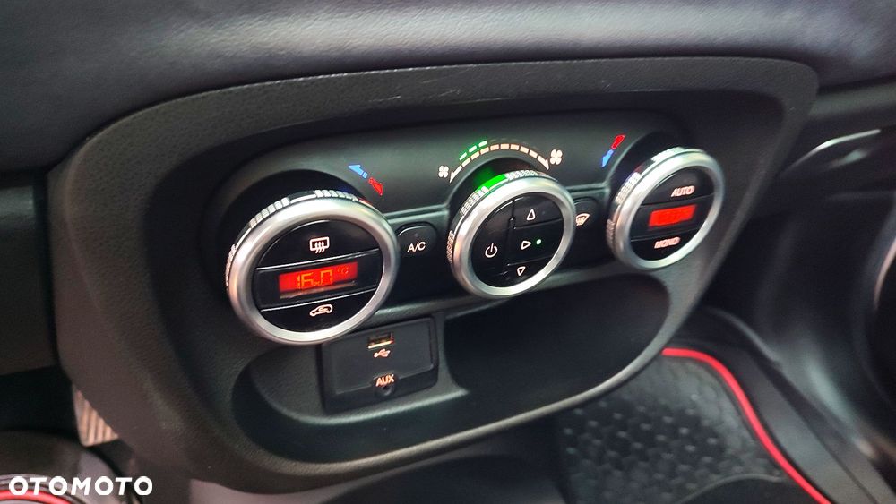 Fiat 500L 1.4 16V Rockstar - 28