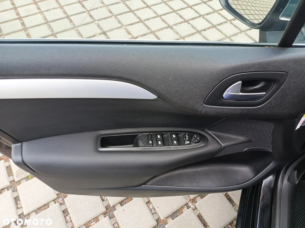 Citroën C4 e-HDi 115 ETG6 Exclusive - 20