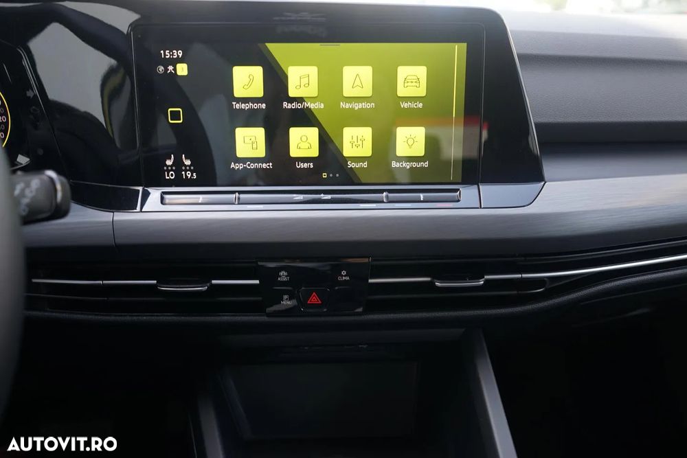 Volkswagen Golf 1.5 eTSI ACT DSG MHEV Style - 11