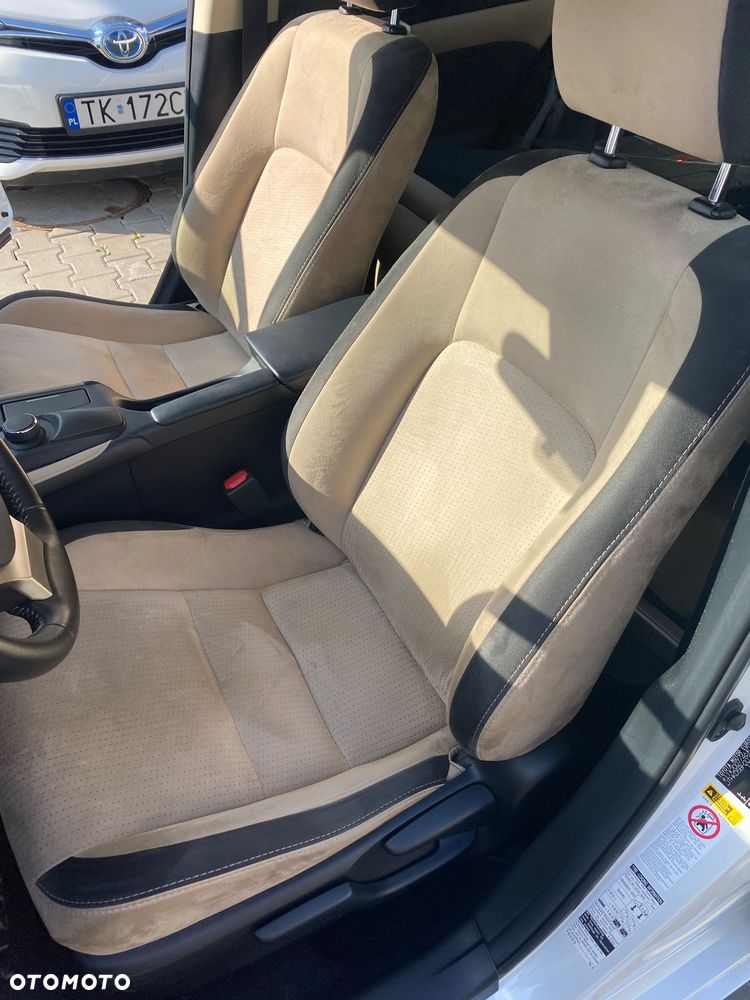 Lexus CT - 19