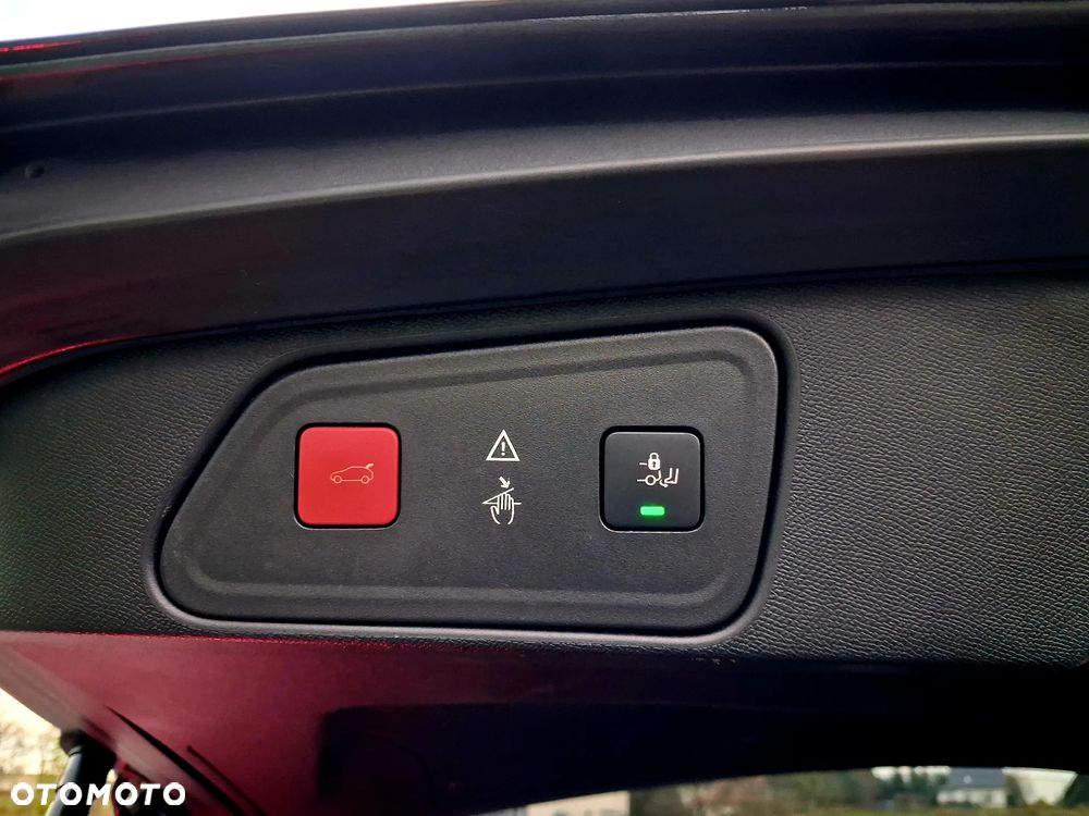 Peugeot 3008 PureTech 130 Stop & Start GPF Allure Business-Paket - 40