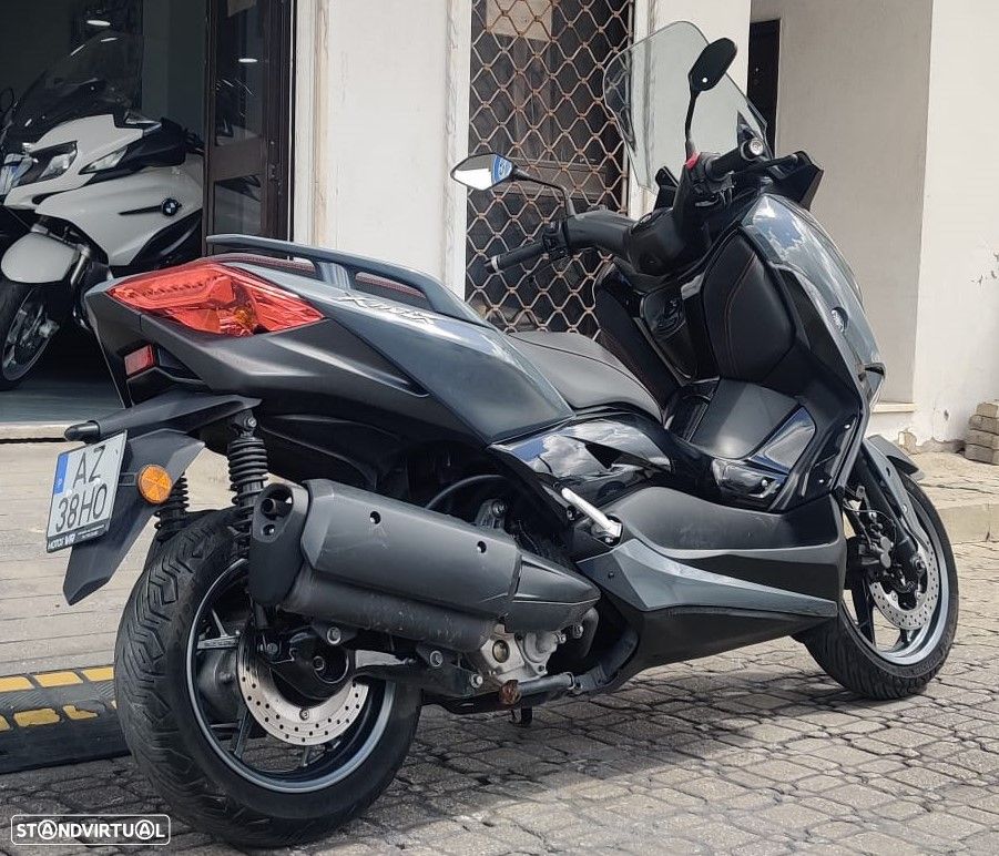 Yamaha X-Max 300 Tech Max - 8
