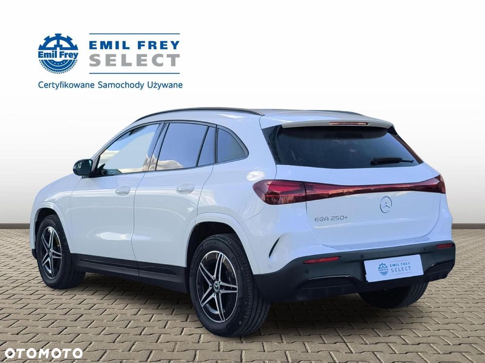 Mercedes-Benz EQA - 3