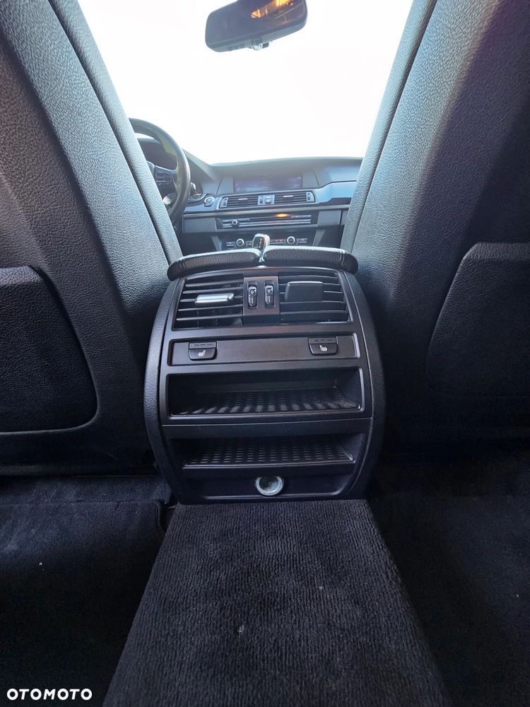 BMW Seria 5 535i xDrive - 36