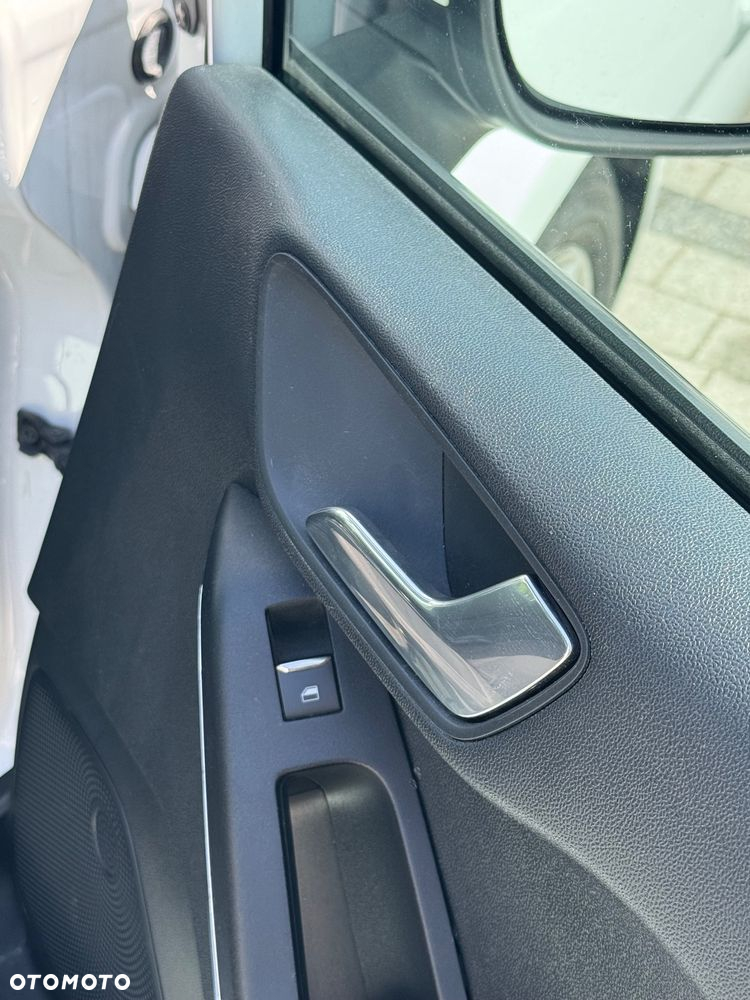 Ford Fiesta - 22
