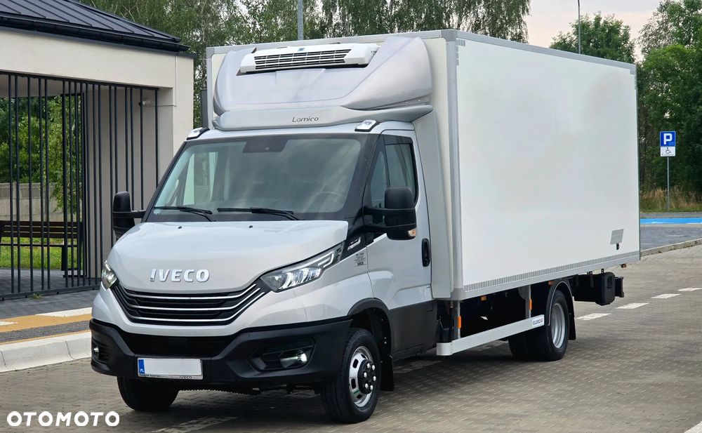 Iveco ❗️❗️DAILY 3.0 180KM 50C18 ❗️❗️ZABUDOWA IGLOOCAR 10 PALET / MROŹNIA -32 +32 / AGREGAT THERMOKING V300 MAX / AUTOMAT HI-MATIC / LAKIER METALIC / NAWIGACJA / TEMPOMAT ADAPTACYJNY / PODUSZKI PNEUMATYCZNE / GRUBA ŚCIANKA / WERSJA WZMOCNIONA / SALON POLSKA / FULL LED / MAKSYMALNA DOSTĘPNA OPCJA WYPOSAŻENIA❗❗ STAN - JAK NOWY ❗️ - 29