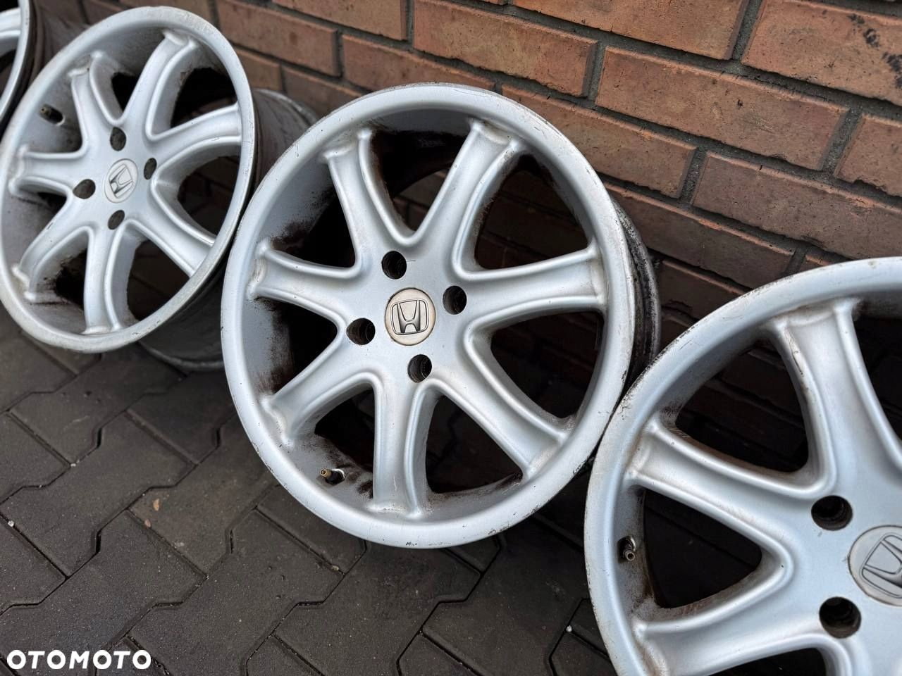 FELGI ALUMINIOWE POSTERT 4X114,3 17 x 7,5J - 5