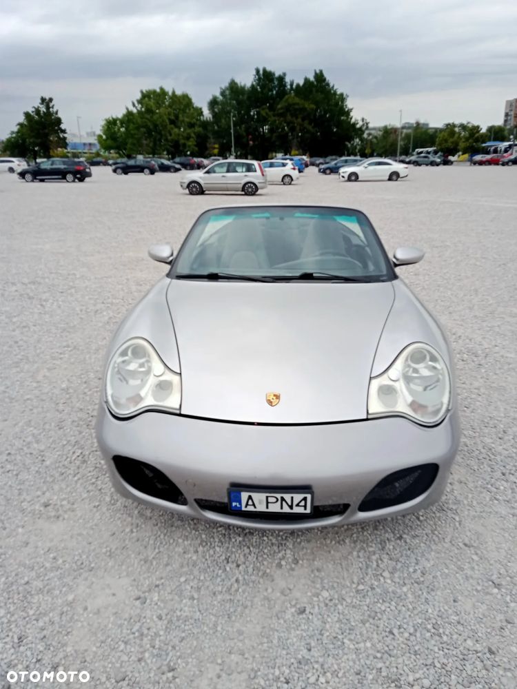 Porsche 911 Carrera 4 Cabrio - 8