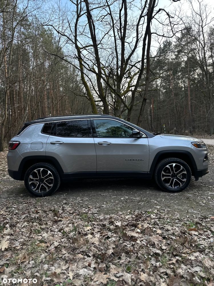 Jeep Compass - 24