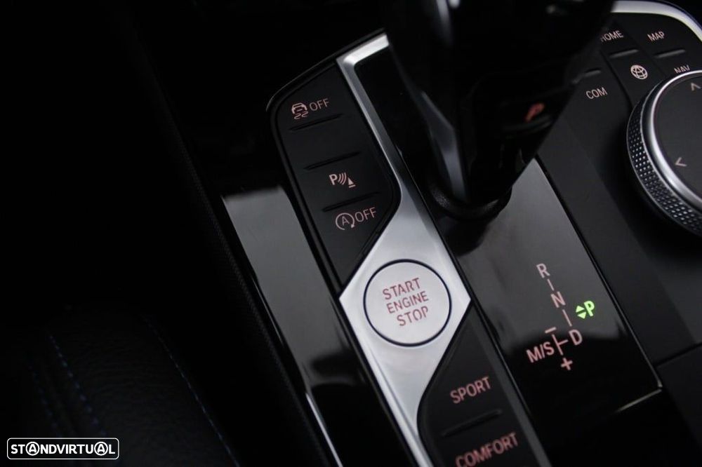 BMW 116 d Pack Desportivo M Auto - 30