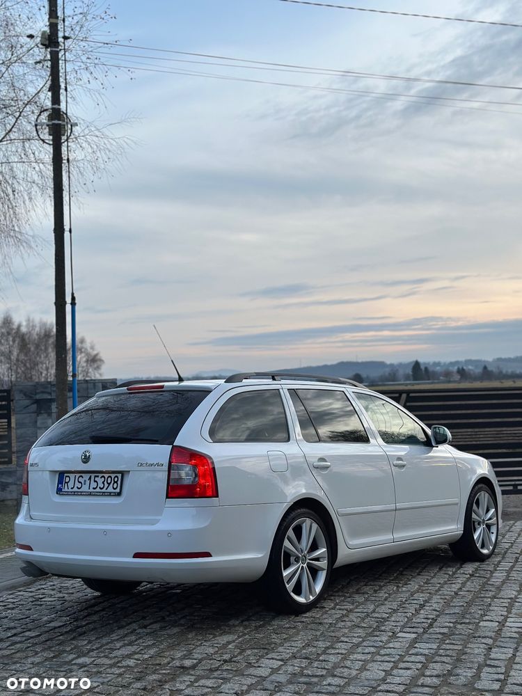 Skoda Octavia 2.0 TSI RS - 4