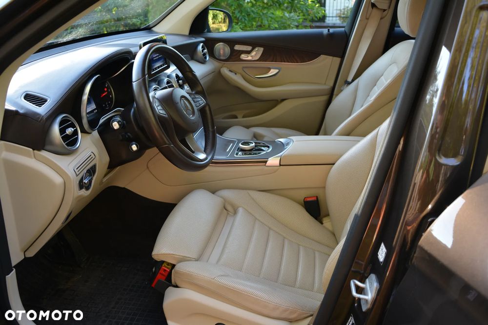 Mercedes-Benz GLC - 15