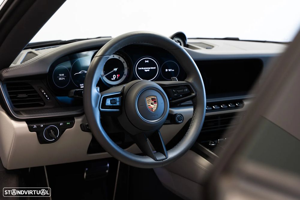 Porsche 911 (992) Carrera S PDK - 11