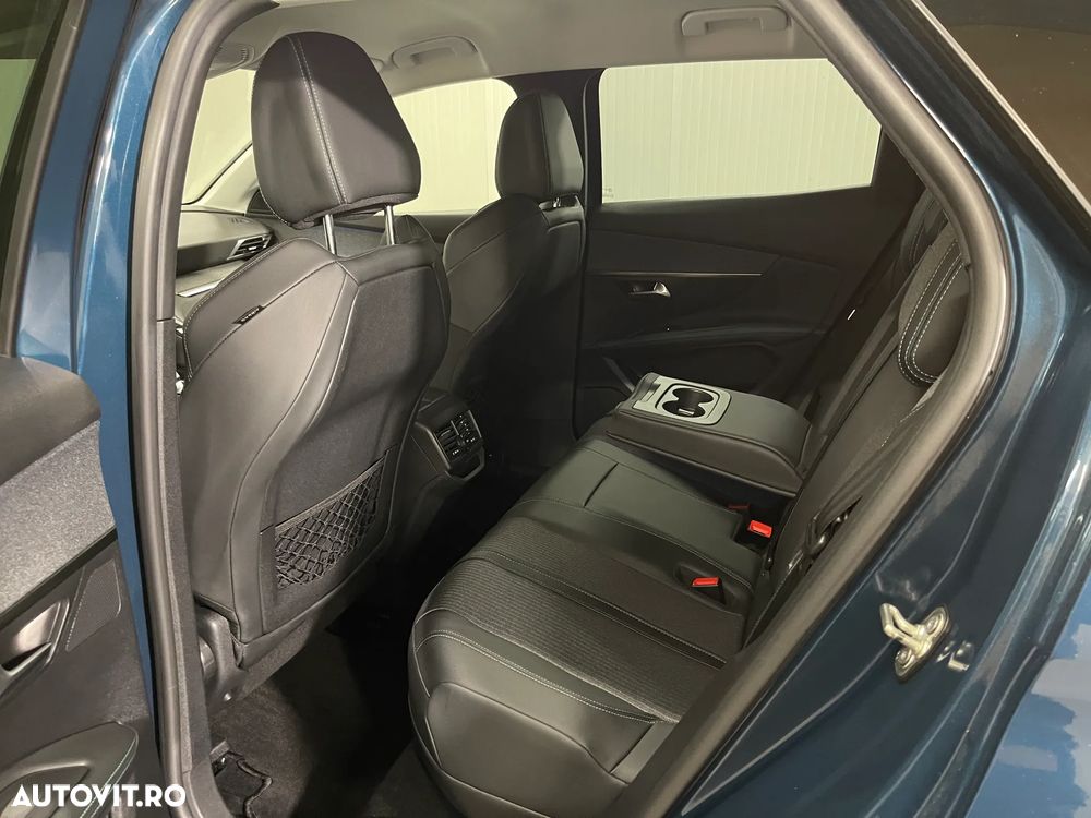 Peugeot 3008 Plug-In Hybrid 225 e-EAT8 Allure Pack - 10