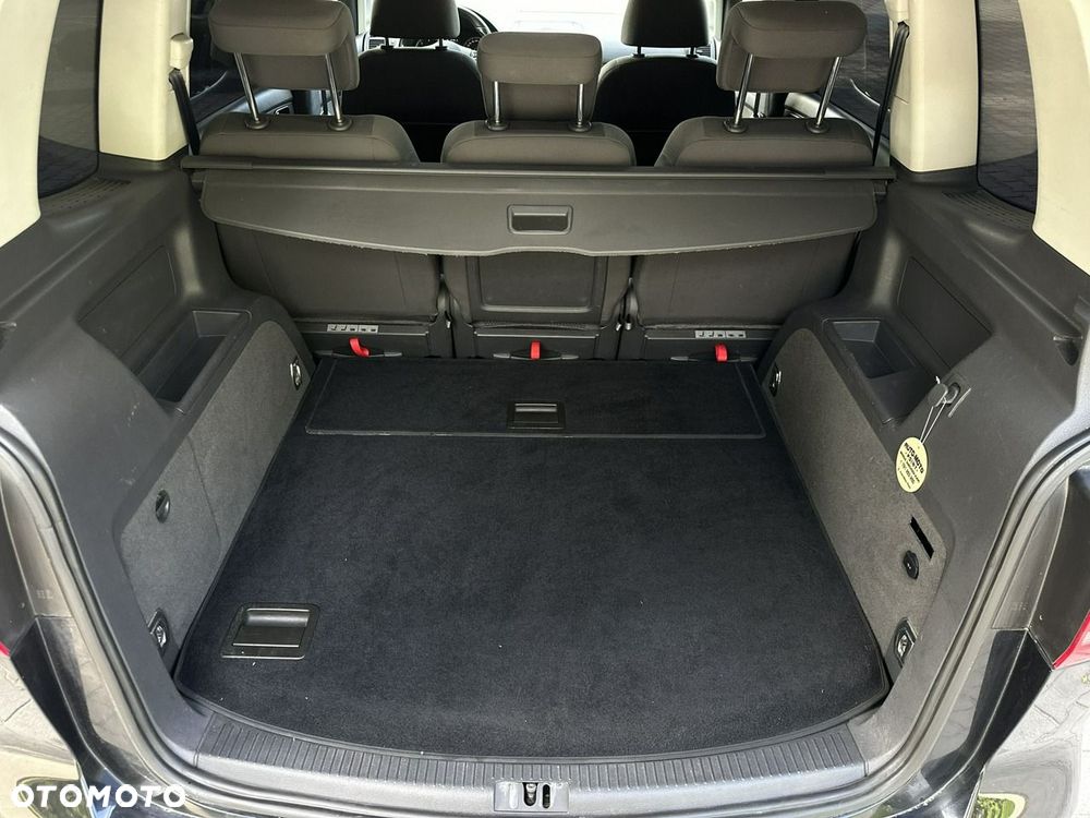 Volkswagen Touran - 39