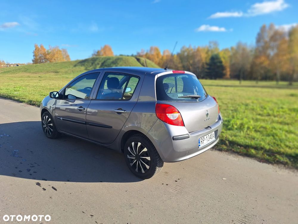 Renault Clio 1.2 TCE Authentique - 2